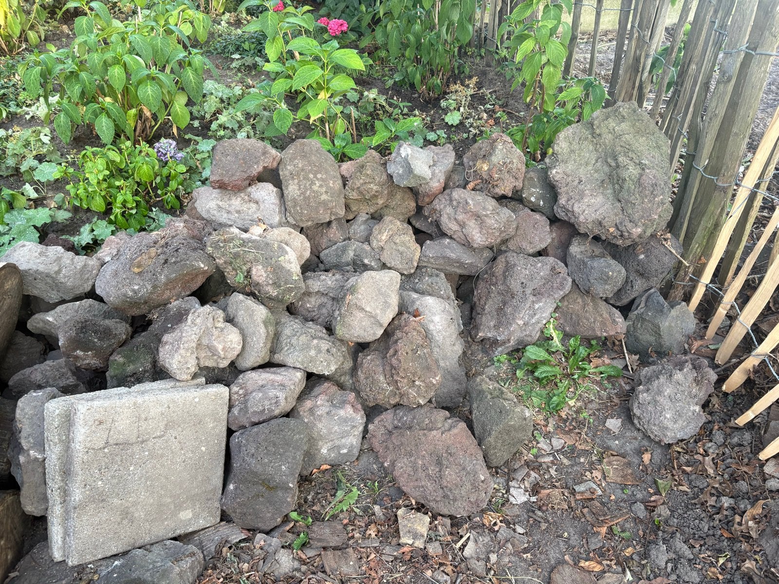 Gratis lavastenen, Tuin en Terras, Grind, Keien en Split, Overige materialen, Gebruikt, Ophalen of Verzenden, Kei