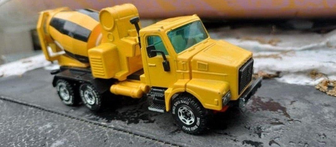 classic SIKU VOLVO CEMENT MIXER nette staat, Hobby en Vrije tijd, Ophalen of Verzenden, Zo goed als nieuw, Bus of Vrachtwagen