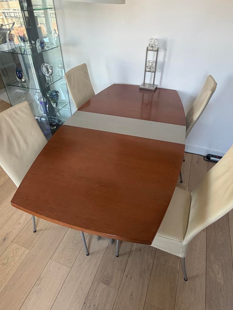 Stijlvolle houten eettafel met stalen onderstel, Huis en Inrichting, Tafels | Eettafels, Ophalen, Gebruikt, 50 tot 100 cm, 150 tot 200 cm