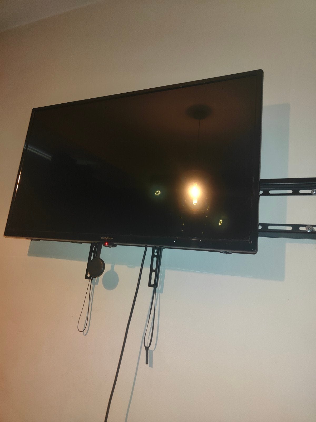 Bluetech TV met wandsteun 32 inch - Zo goed als nieuw, Audio, Tv en Foto, Televisies, Overige merken, 50 Hz, Ophalen of Verzenden