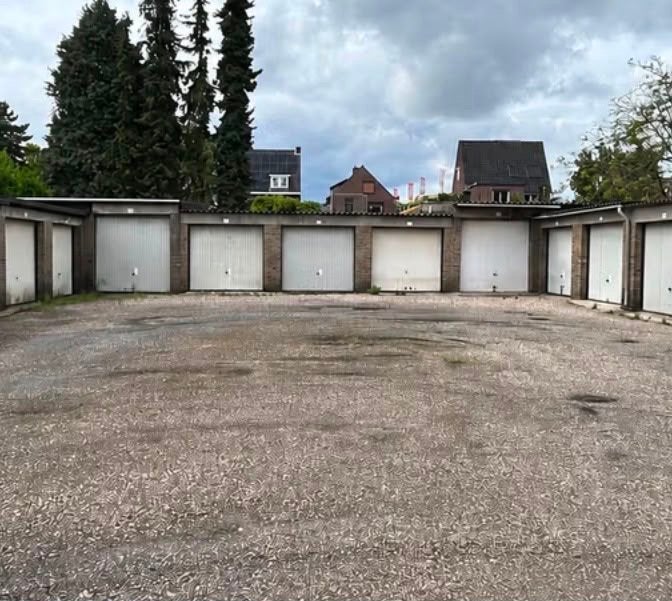 Te Huur: Garagebox / opslag loods. Geleen parklaan 7, Opslag of Loods