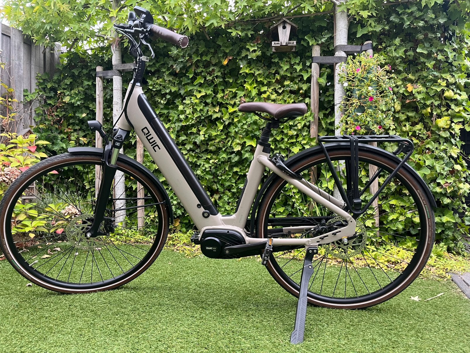 Beige elektrische damesfiets Qwic Premium MN7 48 cm, Fietsen en Brommers, Ophalen, Qwic, Zo goed als nieuw, 47 tot 51 cm