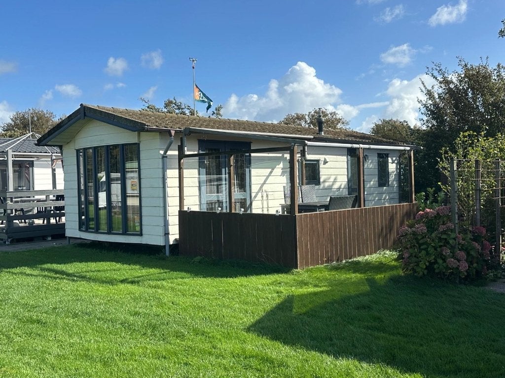 Chalet 2 slaapkamers CV dubbelglas inclusief transport NL ♦️, Tot en met 5