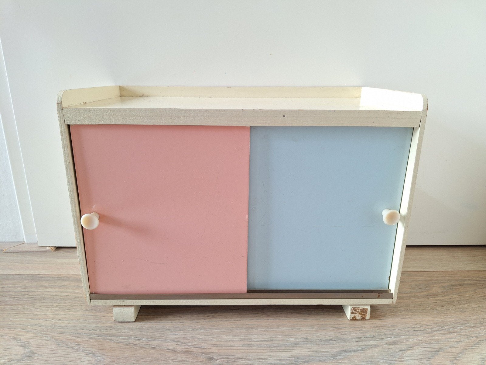 Vintage kastje uit de jaren '50 / '60, Ophalen, Gebruikt