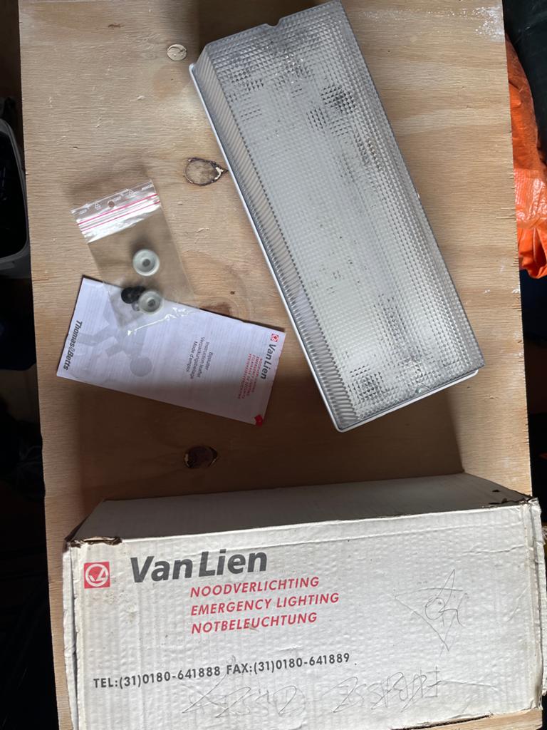 Van Lien Noodverlichting Armatuur - Nieuw in doos, Ophalen of Verzenden, Nieuw
