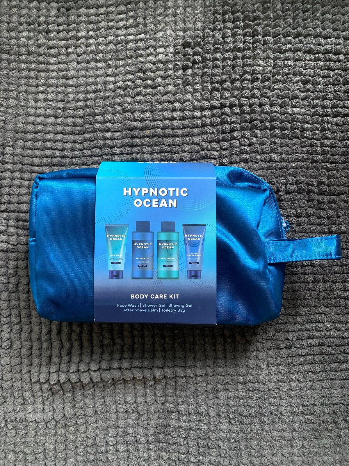 Hypnotic Ocean Body Care Kit - Nieuw in Toilettas, Ophalen of Verzenden, Nieuw, Overige typen