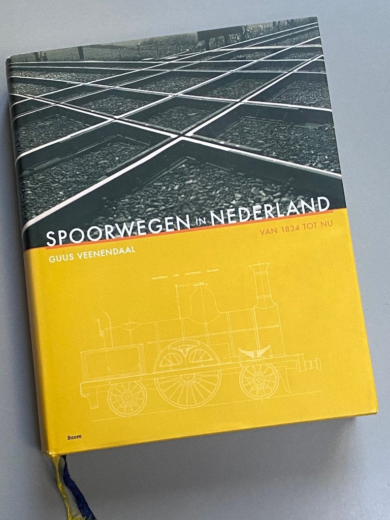 Spoorwegen in Nederland. Van 1834 tot nu, Verzamelen, Ophalen of Verzenden, Zo goed als nieuw, Trein, Boek of Tijdschrift