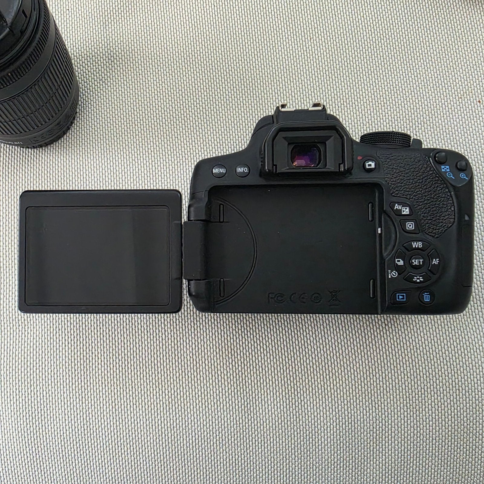 Canon EOS 750D Spiegelreflexcamera met 2 lenzen en accessoir, Audio, Tv en Foto, Fotocamera's Digitaal, Ophalen, Zo goed als nieuw