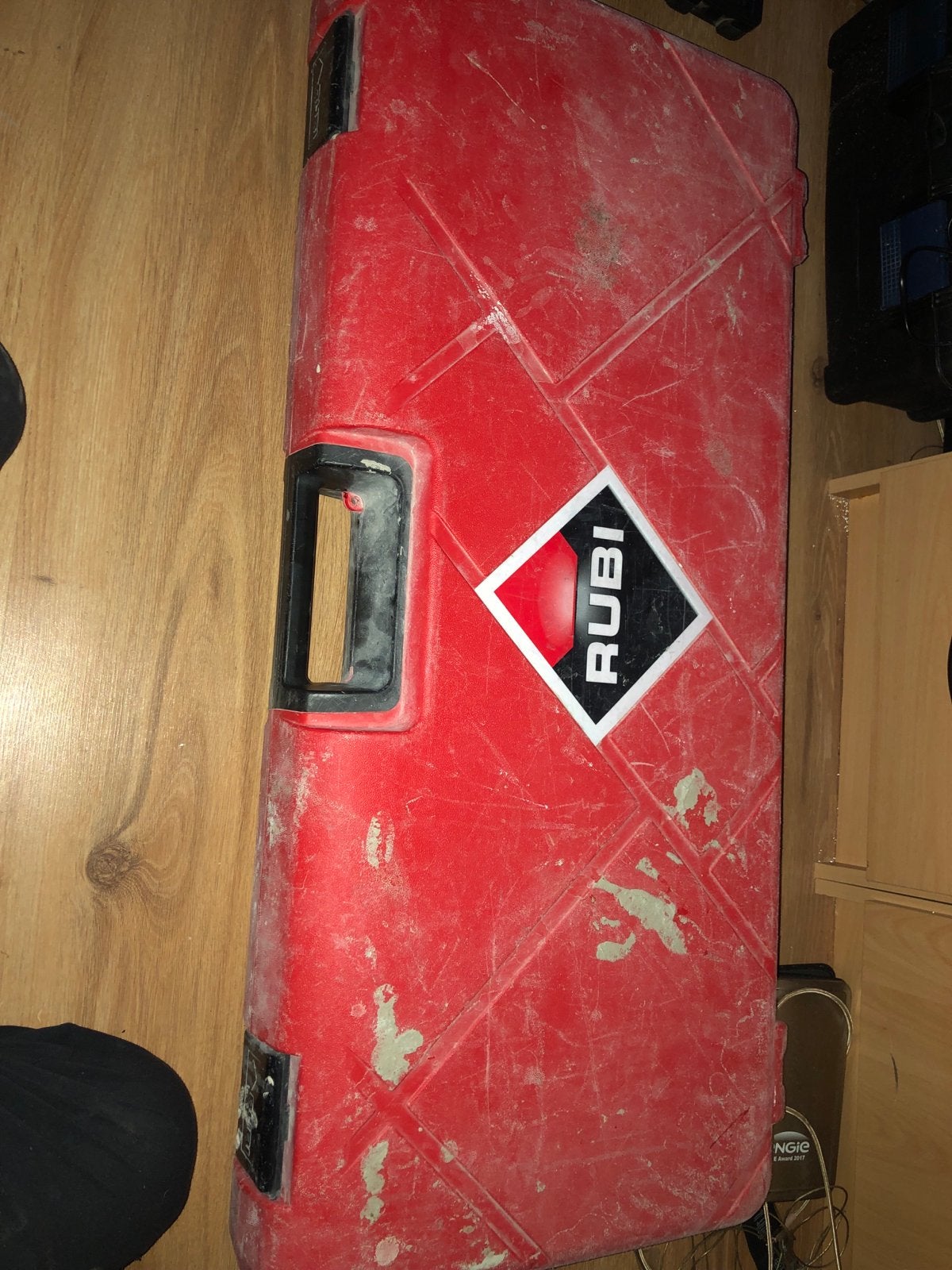 Rubi Tegelsnijder met Koffer - Gebruikt, Ophalen of Verzenden, Gebruikt, Snijgereedschap, Rubi