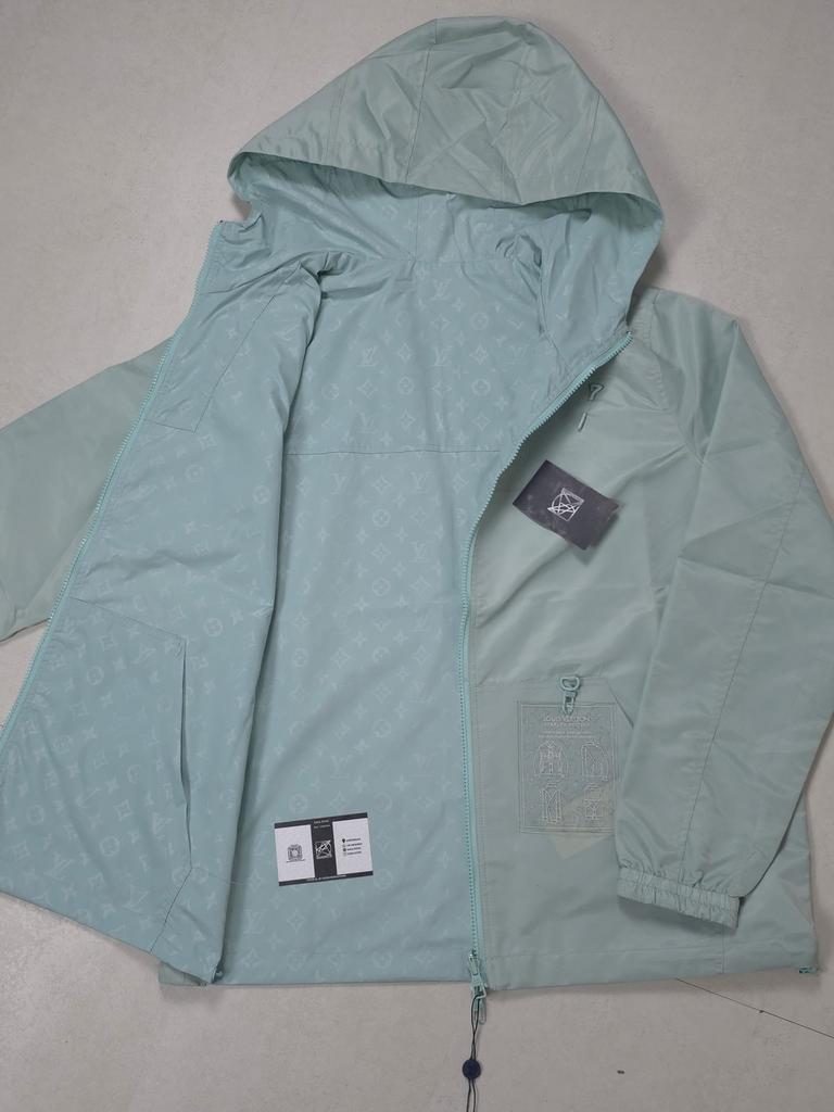 LV reversible mintblauw maat S/M/L/XL, Ophalen, Nieuw, Regenjas, Heren