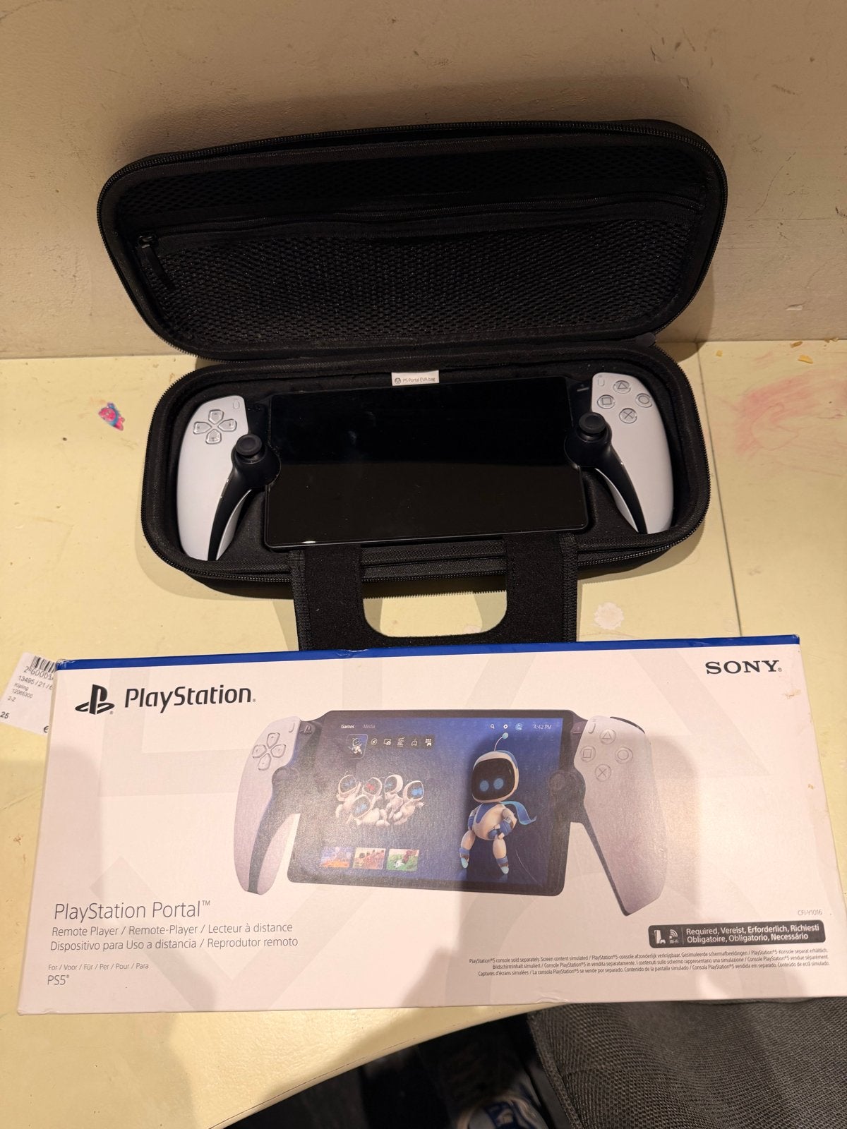 Foto 2 van Sony PlayStation Portal Remote Player - Zo goed als nieuw
