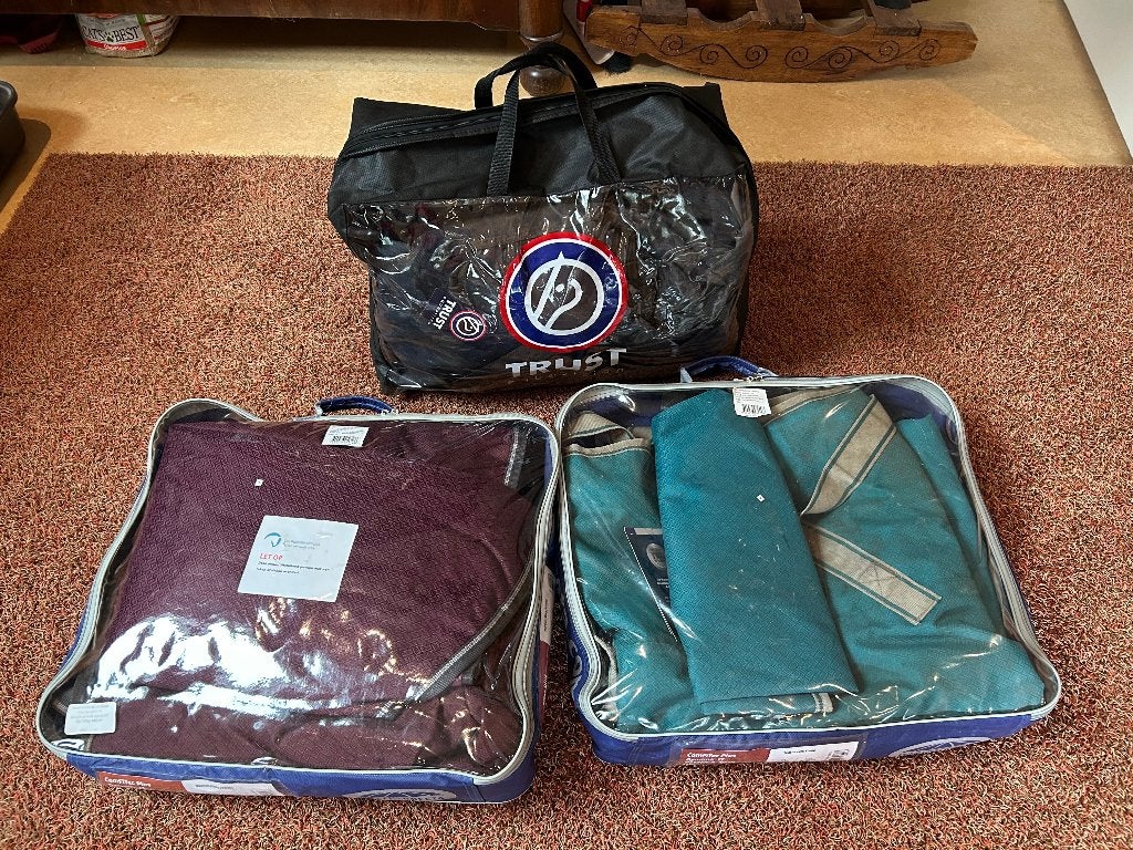 VERLAAGD! Dekens 145/195, 2x Weatherbeeta 1x Trust Tetris, Dieren en Toebehoren, Overige merken, Overige typen, Overige materialen