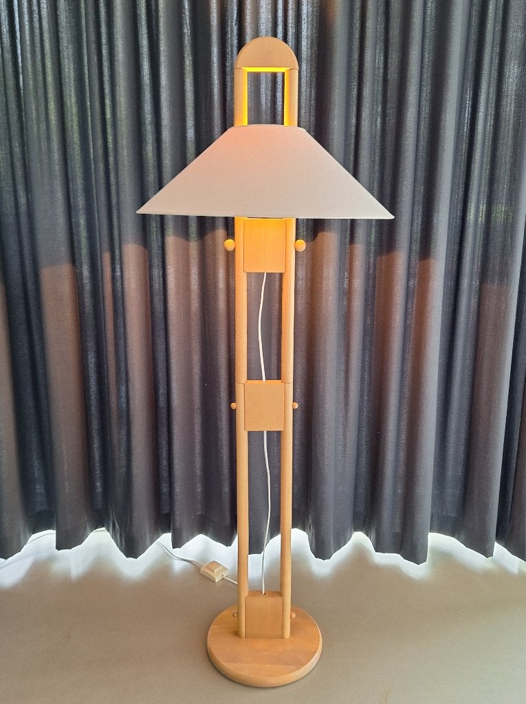 vintage +Lys Deens design staande lamp vloerlamp h= 143cm, Huis en Inrichting, Lampen | Vloerlampen, 150 tot 200 cm, Ophalen, Hout