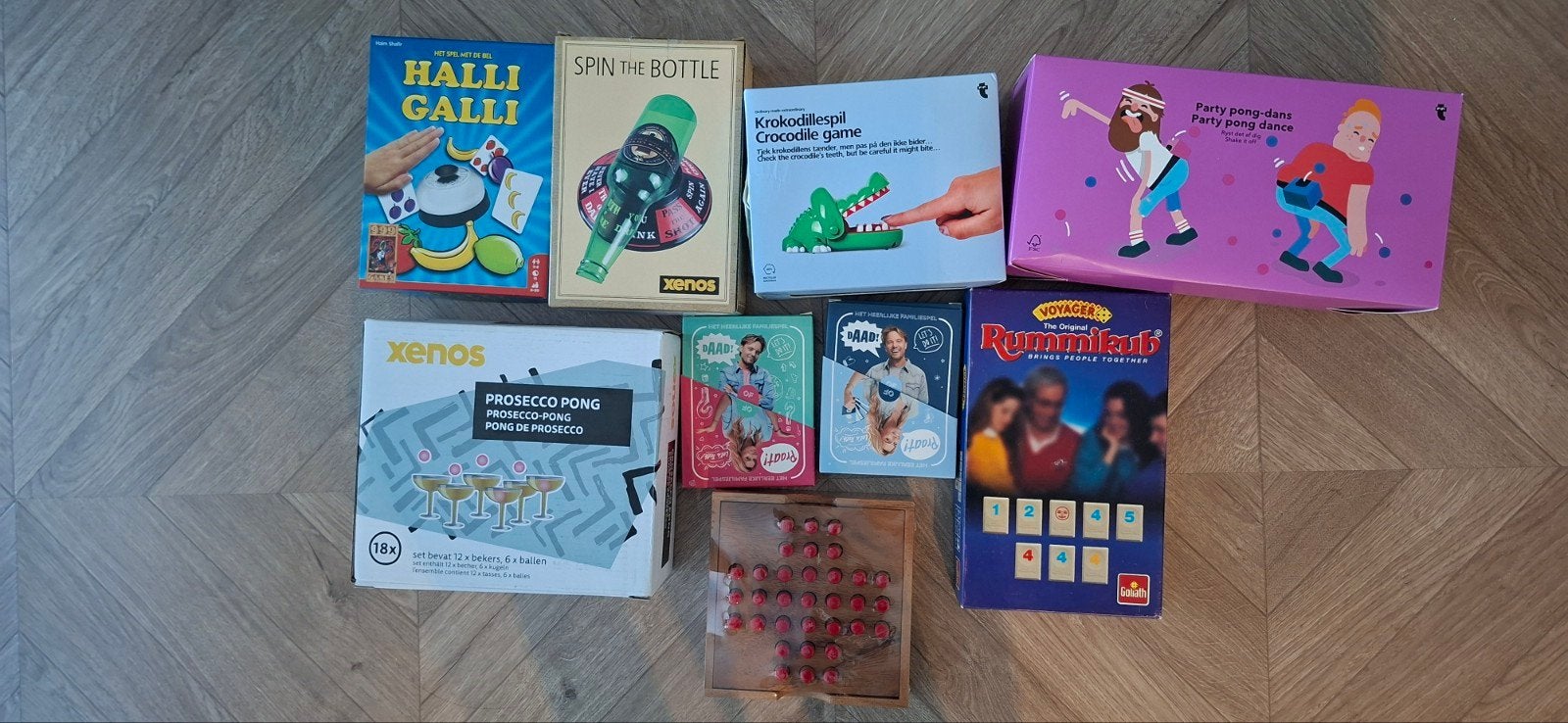 Diverse gezelschapsspellen: Halli Galli, Rummikub, Krokodil, Een of twee spelers, Ophalen, Gebruikt, Xenos, Voyager