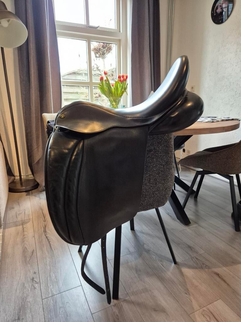 Hulsebos WB3 dressuurzadel, Dieren en Toebehoren, Paarden en Pony's | Zadels, Ophalen of Verzenden, Gebruikt, Dressuur