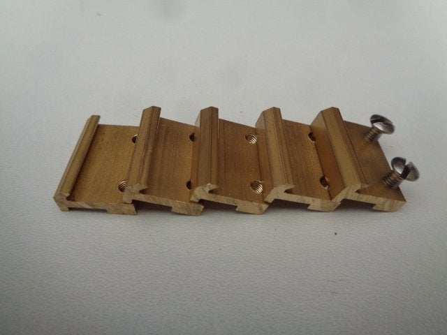 Messing railverbinders 19 mm met hardstalen RVS schroeven, Gelijkstroom, Nieuw, Rails, Ophalen of Verzenden