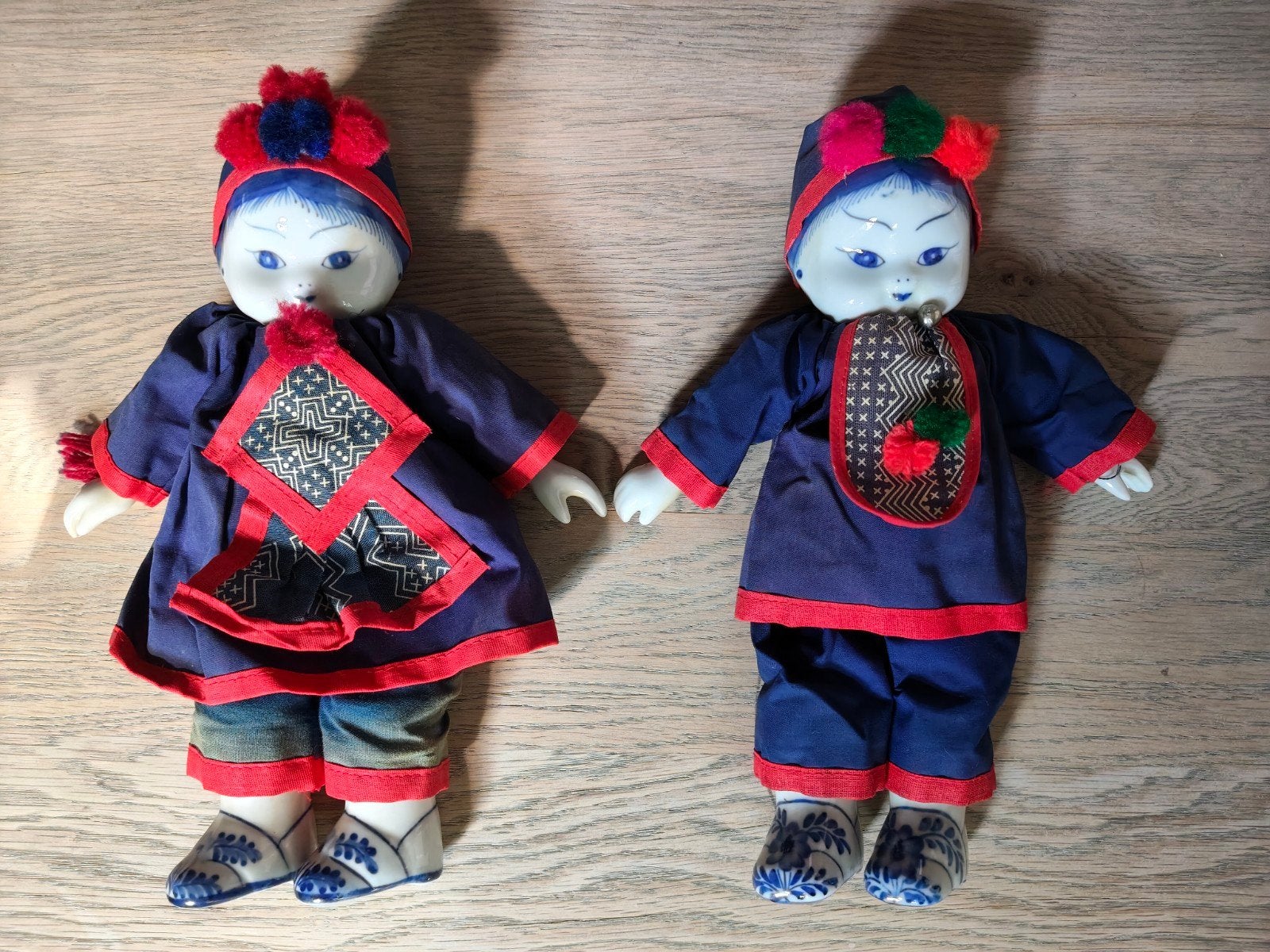 Set van 2 Vintage Chinese Klederdracht Poppen, Jaren '80/'90, Ophalen, Zo goed als nieuw, Pop