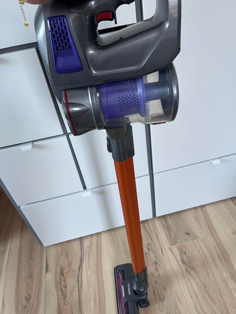 Hyundai Draadloze Steelstofzuiger/ Kruimeldief, Gebruikt, Stofzuiger, Ophalen of Verzenden, Minder dan 1200 watt