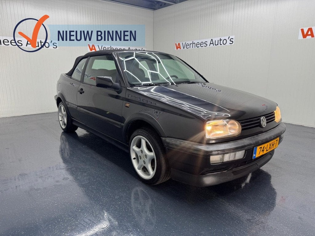 Volkswagen Golf Cabriolet 1.8 Avantgarde (bj 1994), Auto's, Oldtimers, Stof, Open dak, Zwart, Cabriolet
