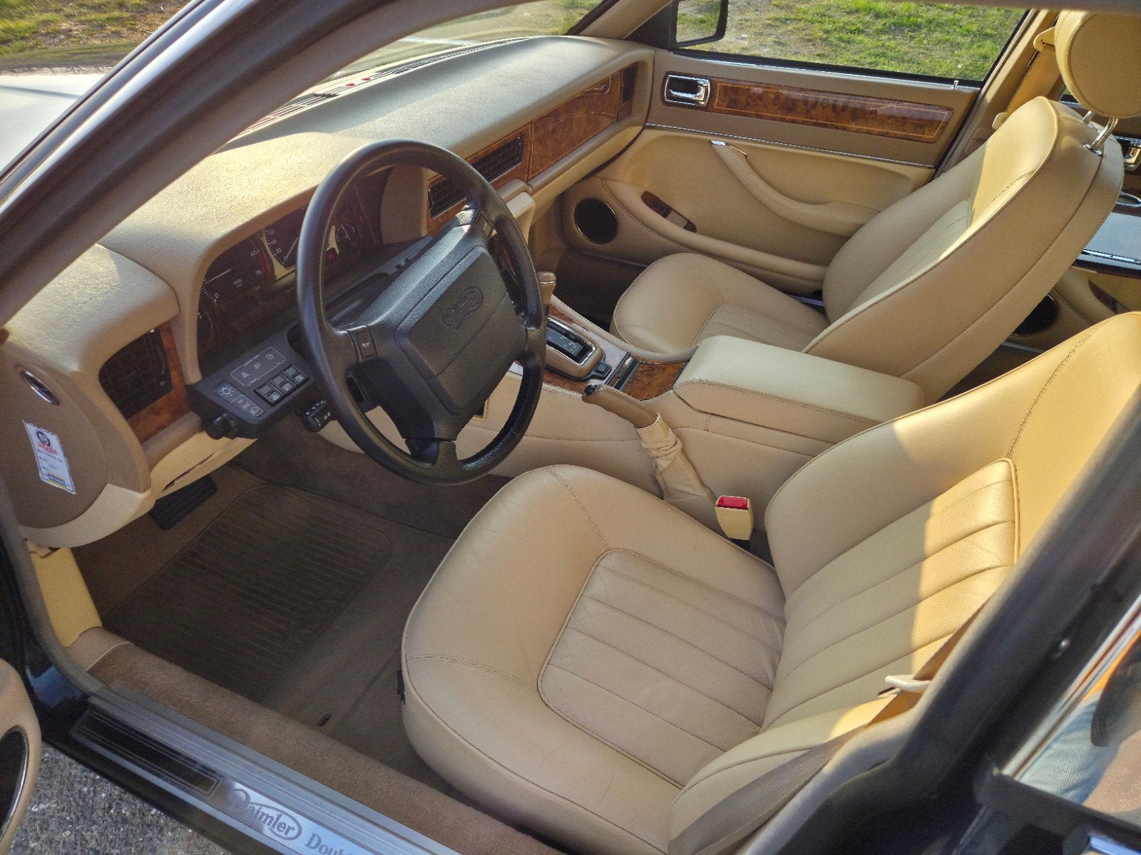 Daimler Double Six 6.0 V12 (1994), foto 11