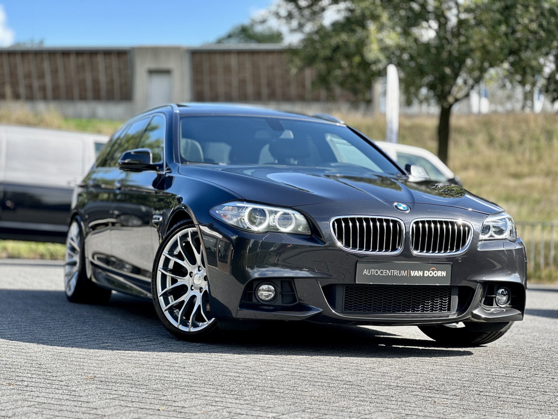 BMW 5 Serie Touring 520i High Executive | Automaat | M-pakke, Auto's, Automaat, Gebruikt, 4 cilinders, 2000 kg