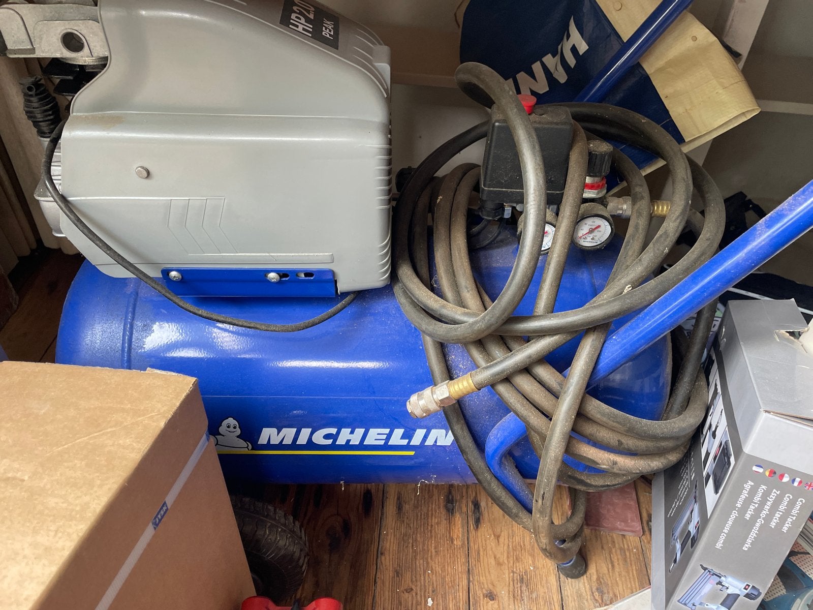 Michelin Compressor 2.0 HP - Zo goed als nieuw, Doe-het-zelf en Verbouw, Compressors, Ophalen, 6 tot 10 bar, Zo goed als nieuw