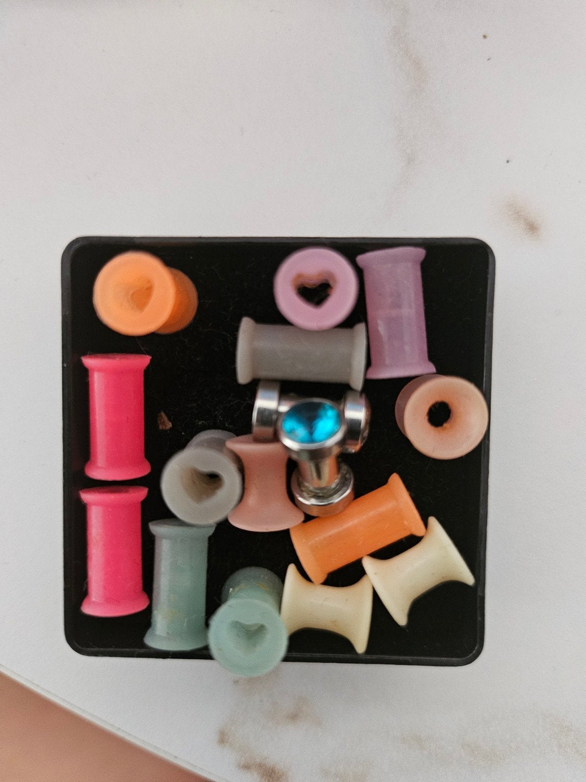 Tunnels 4mm kleuren, zwarte is 8mm, Ophalen, Nieuw, Zwart, Handen en Nagels