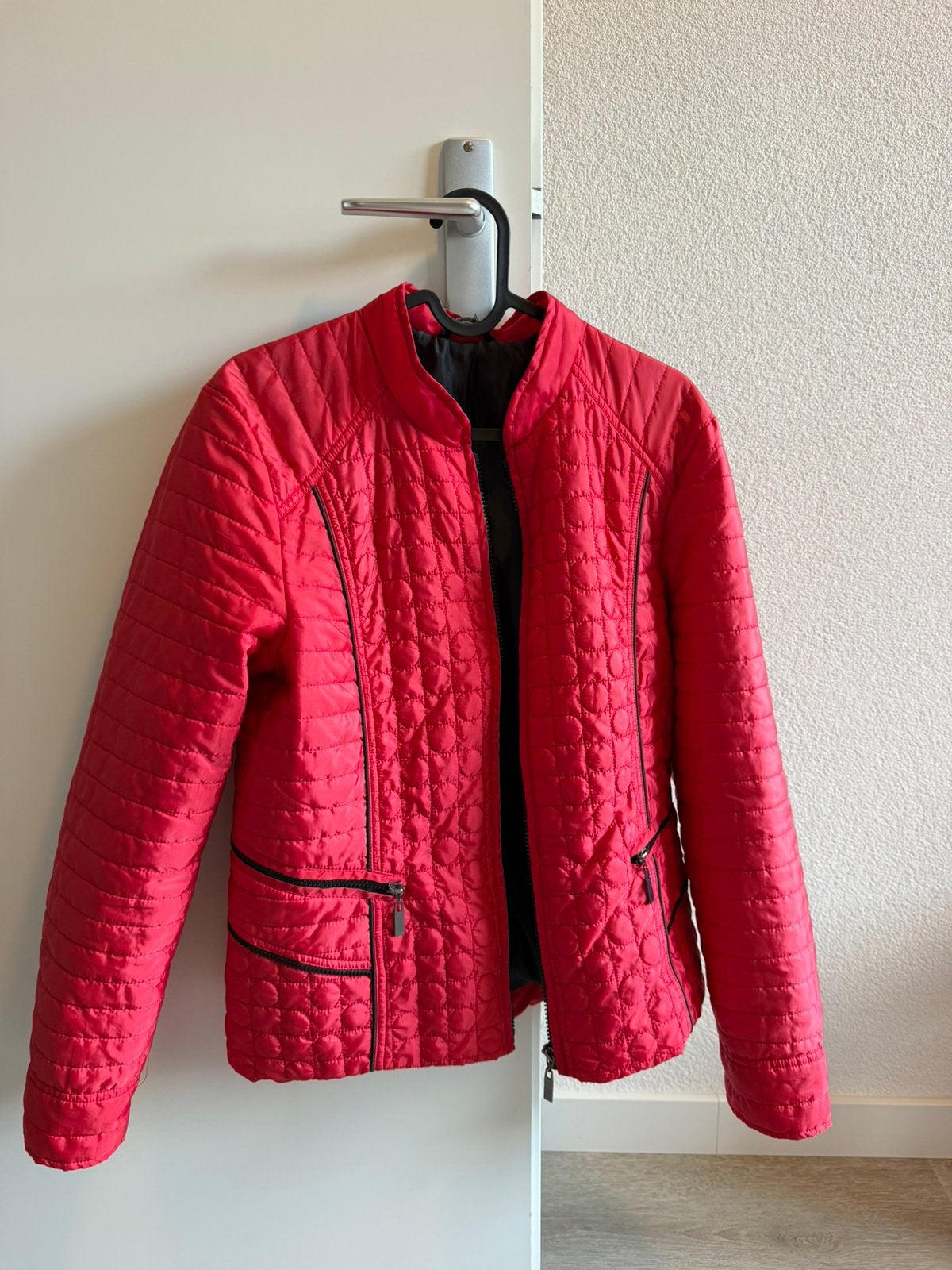 ZGAN- Rood tussenjasje van Brandtex met rits maat M, Kleding | Dames, Ophalen of Verzenden, Zo goed als nieuw, Maat 38/40 (M)