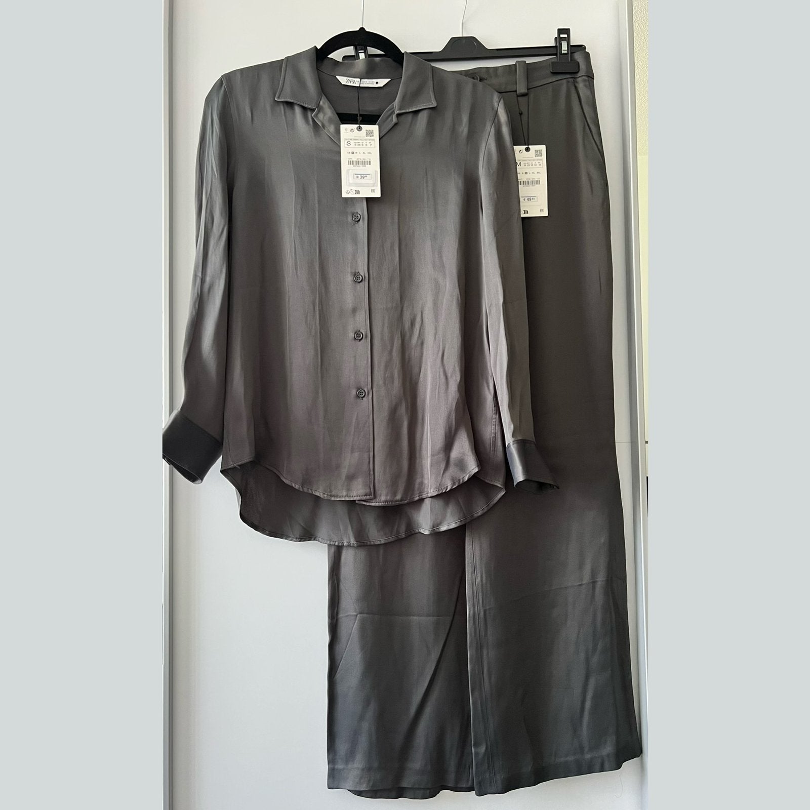 Zara viscose satijn twinset / co ord set - nieuw maat S en M, Kostuum of Pak, Zara, Nieuw, Ophalen of Verzenden
