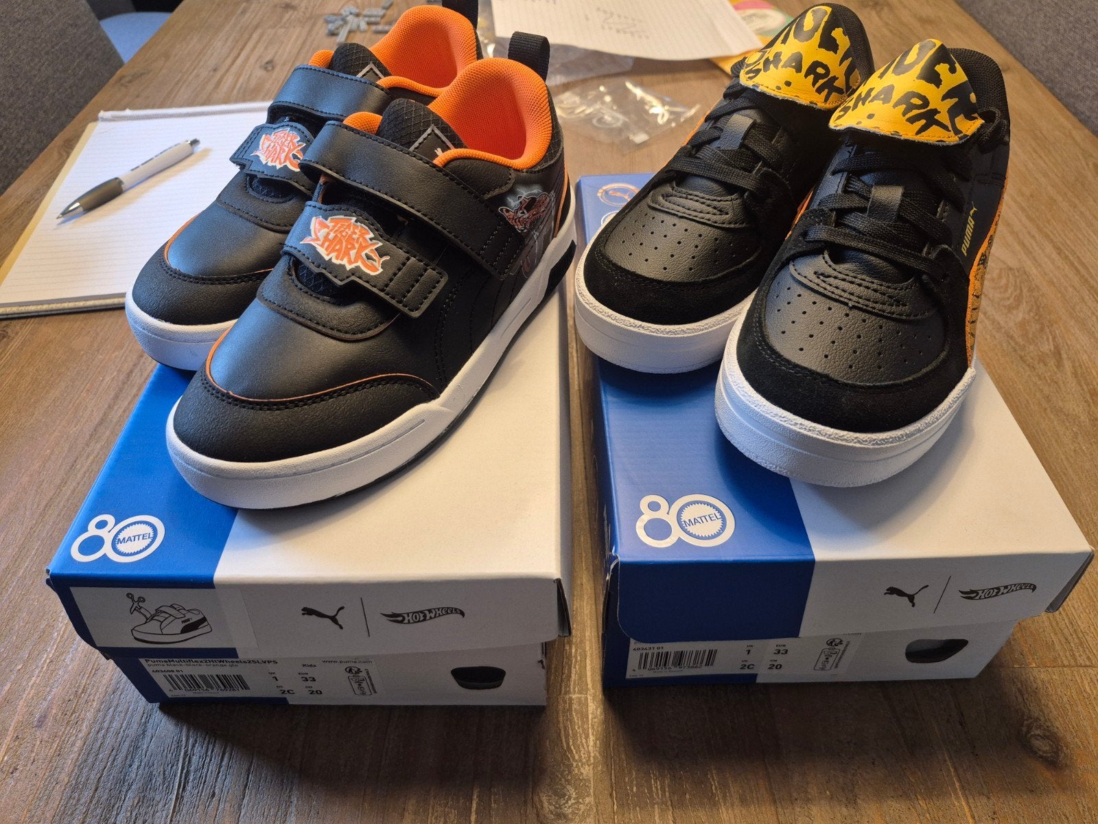 2 paar nieuwe puma hotwheels schoenen, maat 33, Ophalen of Verzenden, Nieuw, Jongen, Schoenen