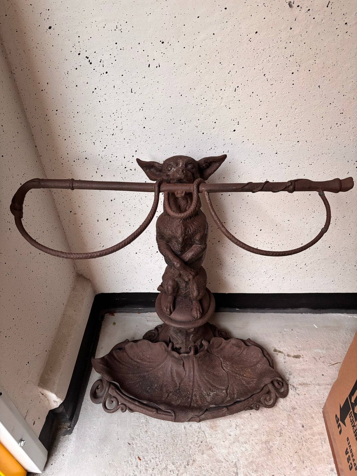 De 19e-eeuwse Coalbrookdale gietijzeren wandelstokhouder ., Ophalen, Gebruikt, Minder dan 100 cm, Metaal