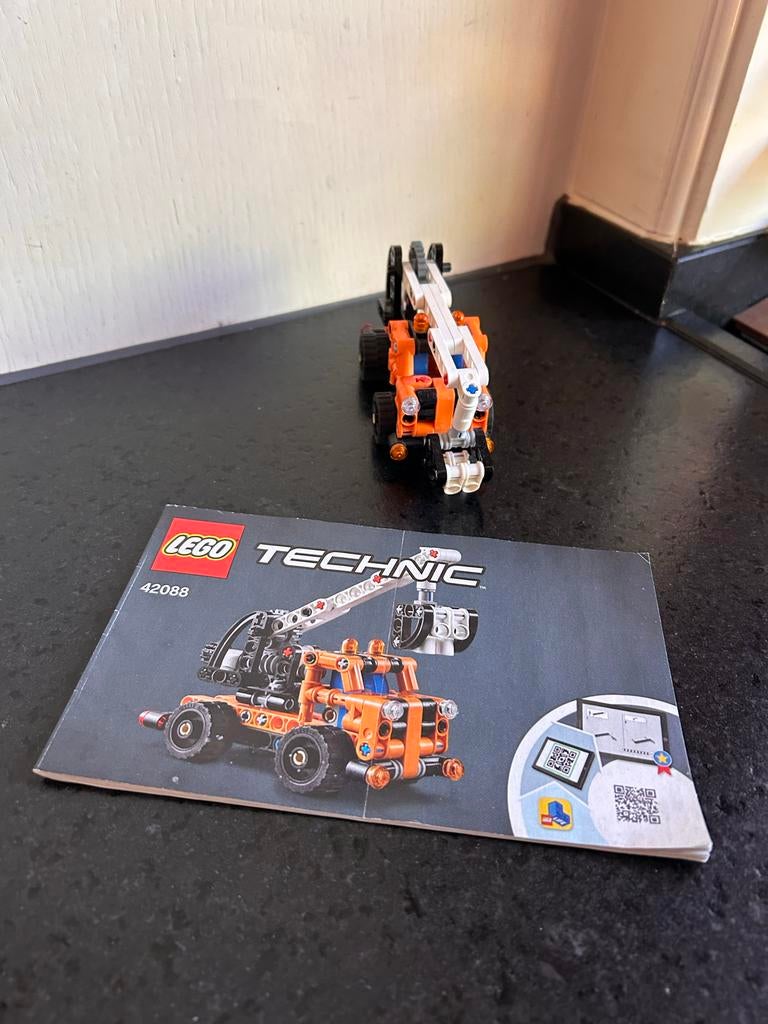 Lego Technic 42088 Cherry Picker / Takelwagen, Lego, Ophalen of Verzenden, Zo goed als nieuw, Complete set
