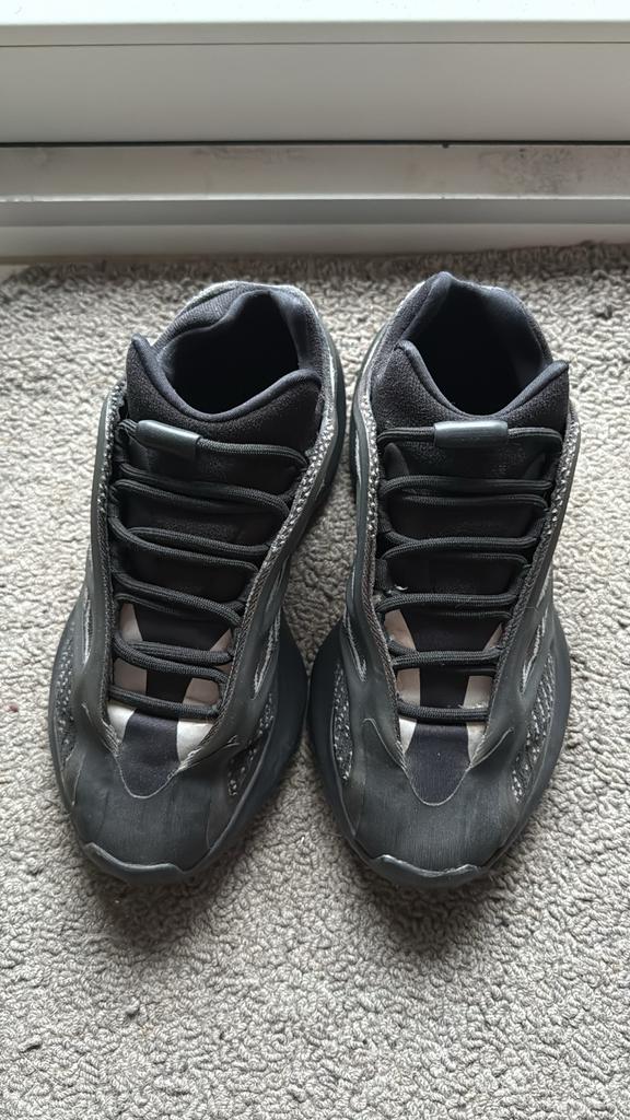 Yeezy Wave Runner 700, maat 38, Ophalen of Verzenden, Gedragen, Zwart, Sneakers of Gympen