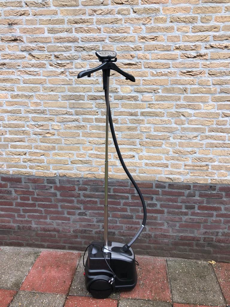 Handige Kleding Stoommachine voor Kreukvrije Kleding, Ophalen of Verzenden, Gebruikt, Kledingstomer