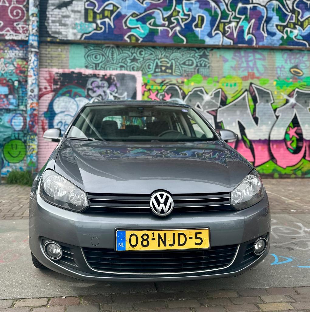 Volkswagen Golf 1.2 TSI  2010 Grijs - Familie / Station auto, Auto's, Voorwielaandrijving, 680 kg, 4 cilinders, Origineel Nederlands