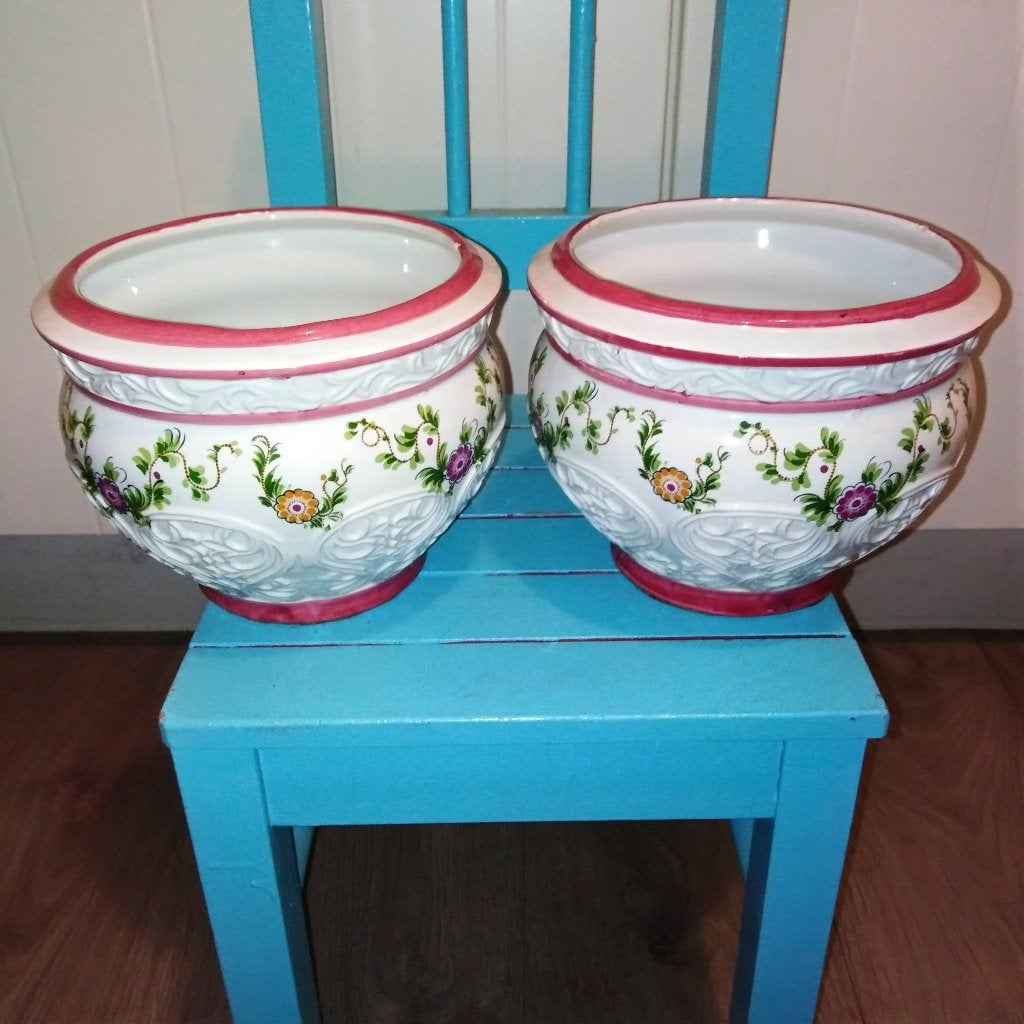Vintage Italiaanse bloempotten met relief en bloempatroon 2x, Ophalen