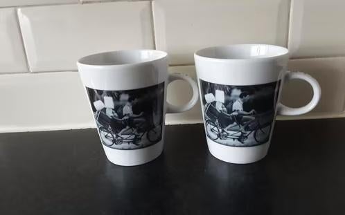 DOUWE EGBERTS melkmokken, jubileum 250 jaar, Ophalen of Verzenden, Zo goed als nieuw, Gebruiksvoorwerp