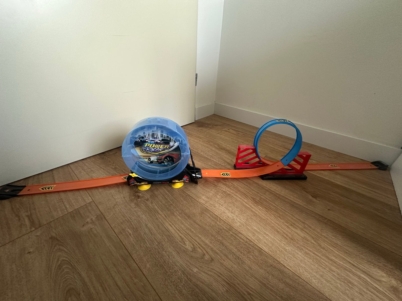 Hot Wheels racebaan met looping en Power Racing element, Ophalen of Verzenden, Hot Wheels, Racebaan, Gebruikt