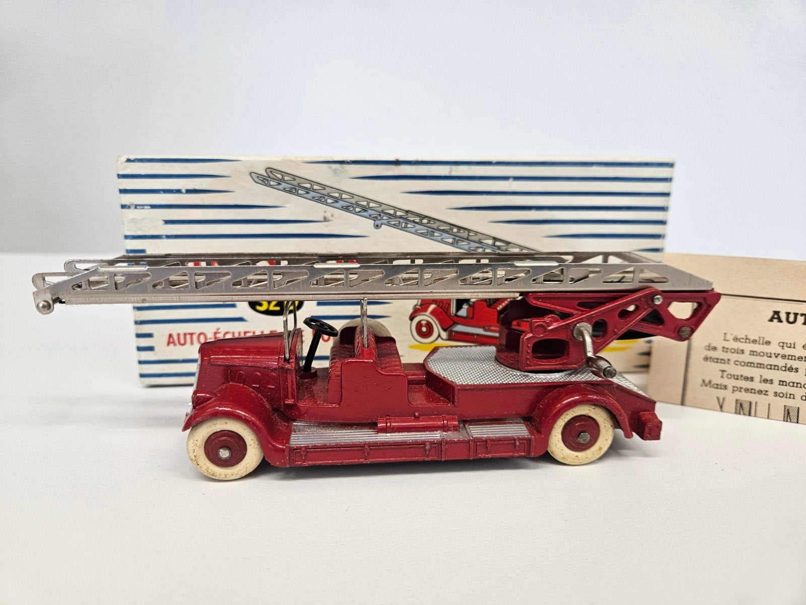 Dinky Toys 32D Delahaye Brandweerwagen met ladder, Ophalen of Verzenden, Zo goed als nieuw, Overige typen, Dinky Toys