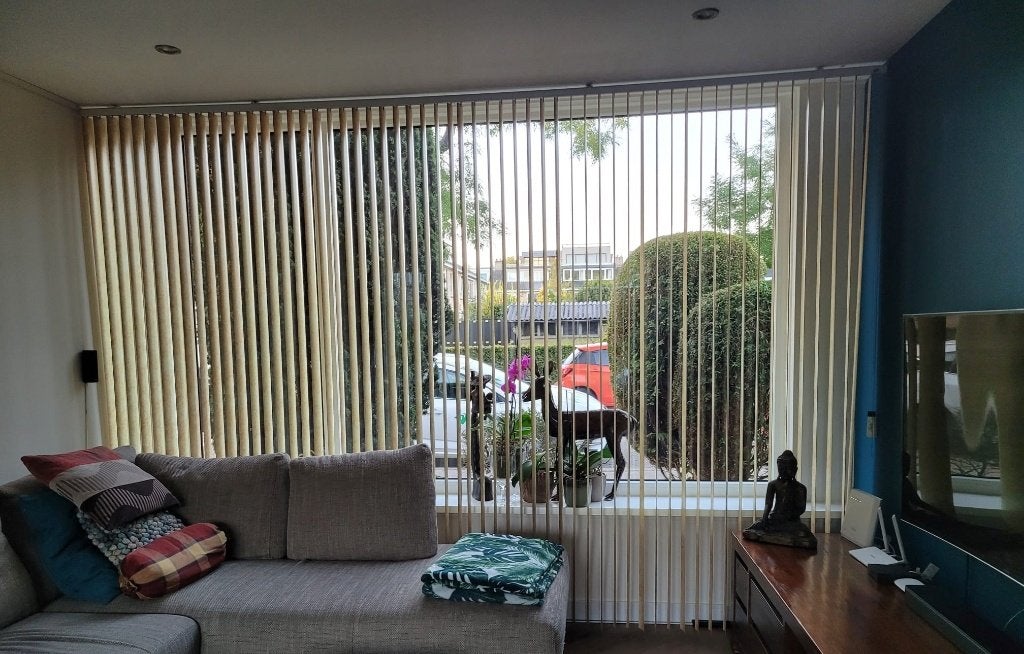 Lamellen geel merk LUXAFLEX aluminium 69 mm, Ophalen, Inclusief montageonderdelen, Gebruikt, 348 cm