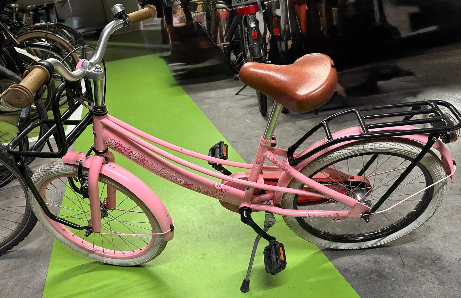 Lola meisjes fiets 20 inch, Ophalen, Zo goed als nieuw, 20 inch