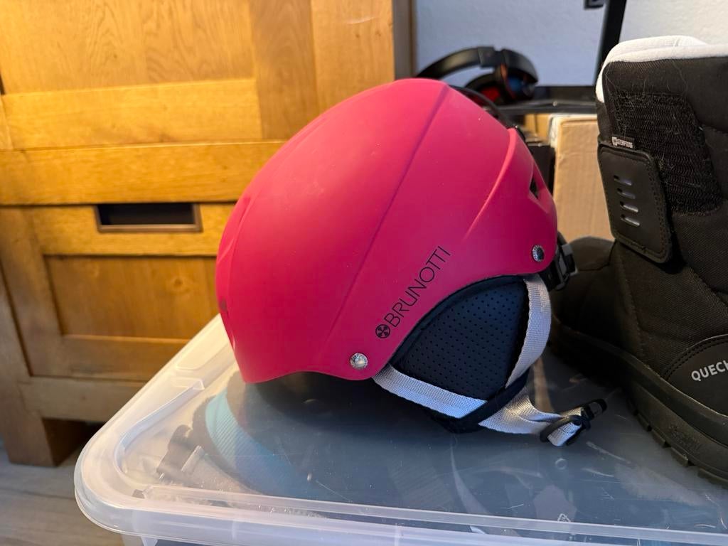 Skihelm roze Brunotti, Sport en Fitness, Skiën en Langlaufen, Overige merken, Gebruikt, Overige typen, Ophalen of Verzenden