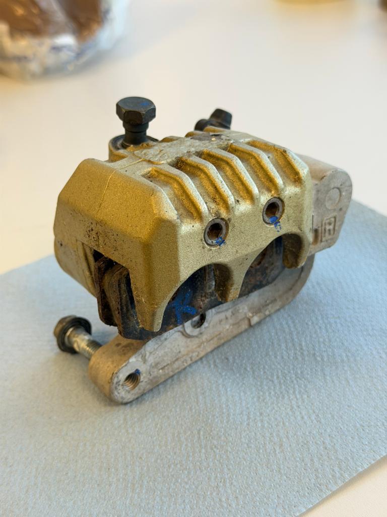 Aprilia Mana 850 Achter Remklauw OEM 856526 brake caliper, Ophalen of Verzenden, H, H, H