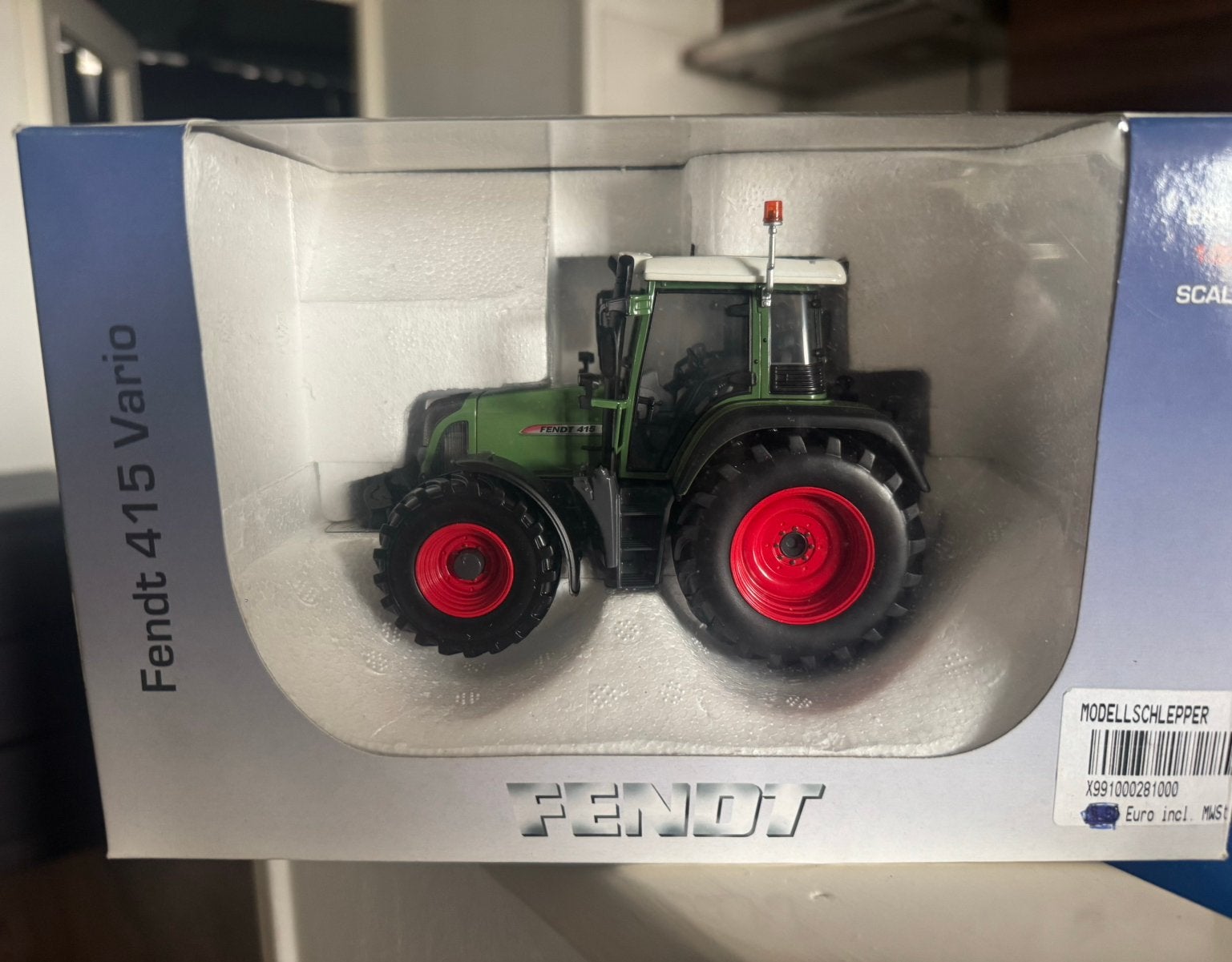 Fendt 415 1:32, Ophalen of Verzenden, Zo goed als nieuw, Tractor of Landbouw, Overige merken
