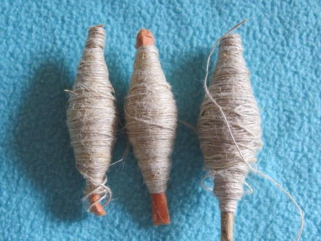 3 klosjes naturel linnen garen vr kantklossen haken borduren, Ophalen of Verzenden, Nieuw, Garen