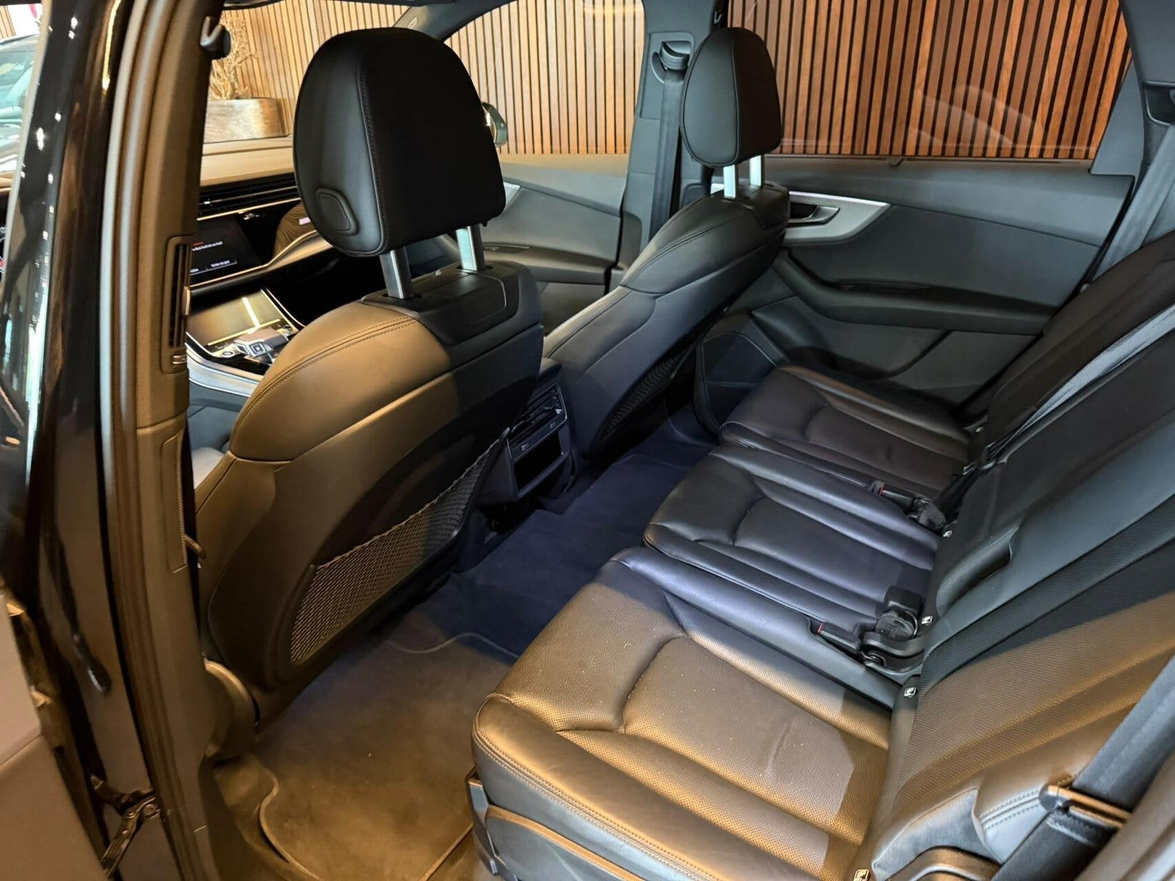 Foto 48 van Audi Q7 55 TFSI Quattro SQ7 uitv|7Pers|B&O|Pano|360|Matrix|