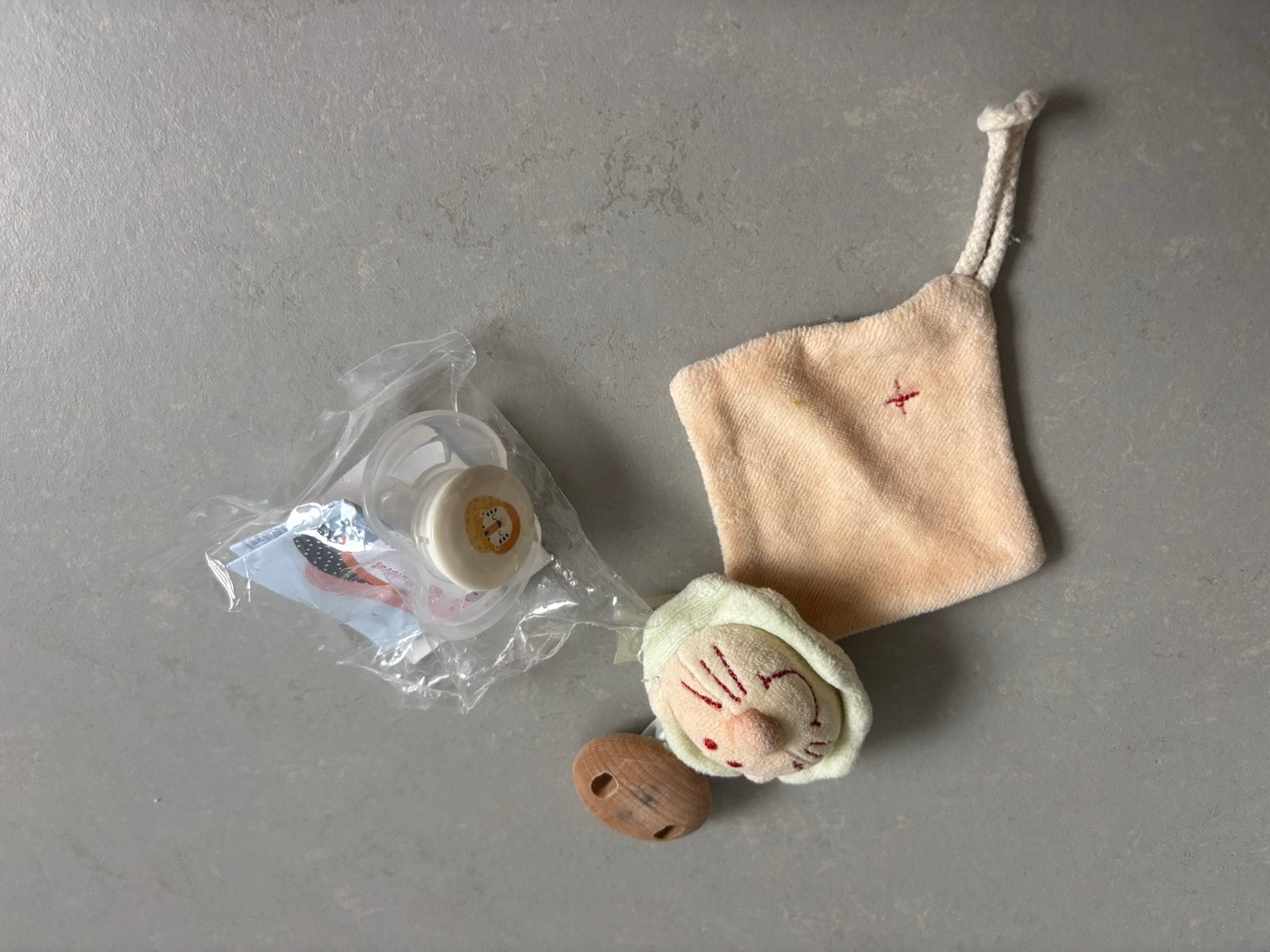 Speenkoord met nieuwe speen fopspeen, Ophalen of Verzenden, Gebruikt