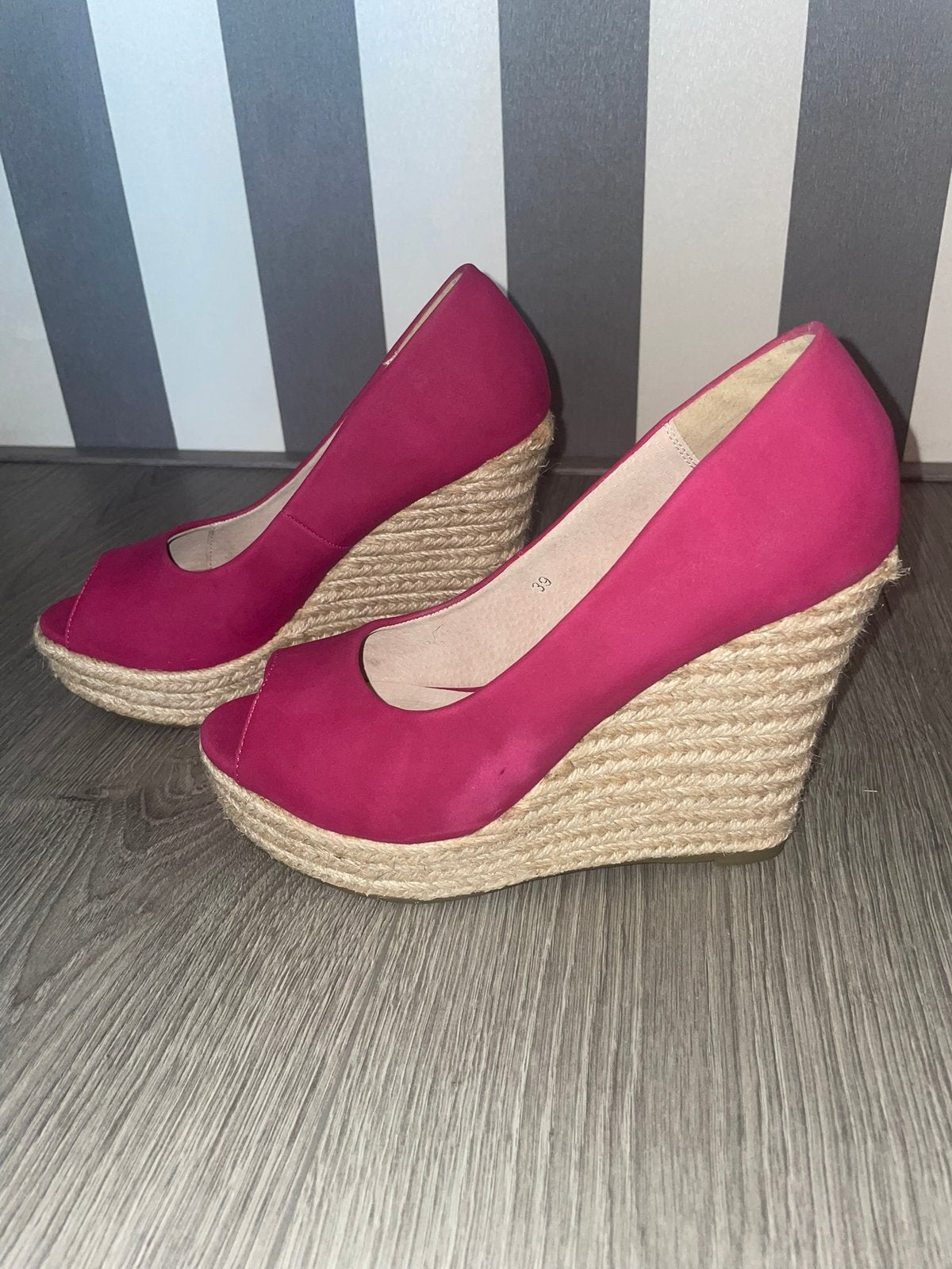 Sleehakken Invito Nieuw maat 39, Kleding | Dames, Schoenen, Nieuw, Ophalen of Verzenden, Espadrilles of Moccasins, Roze