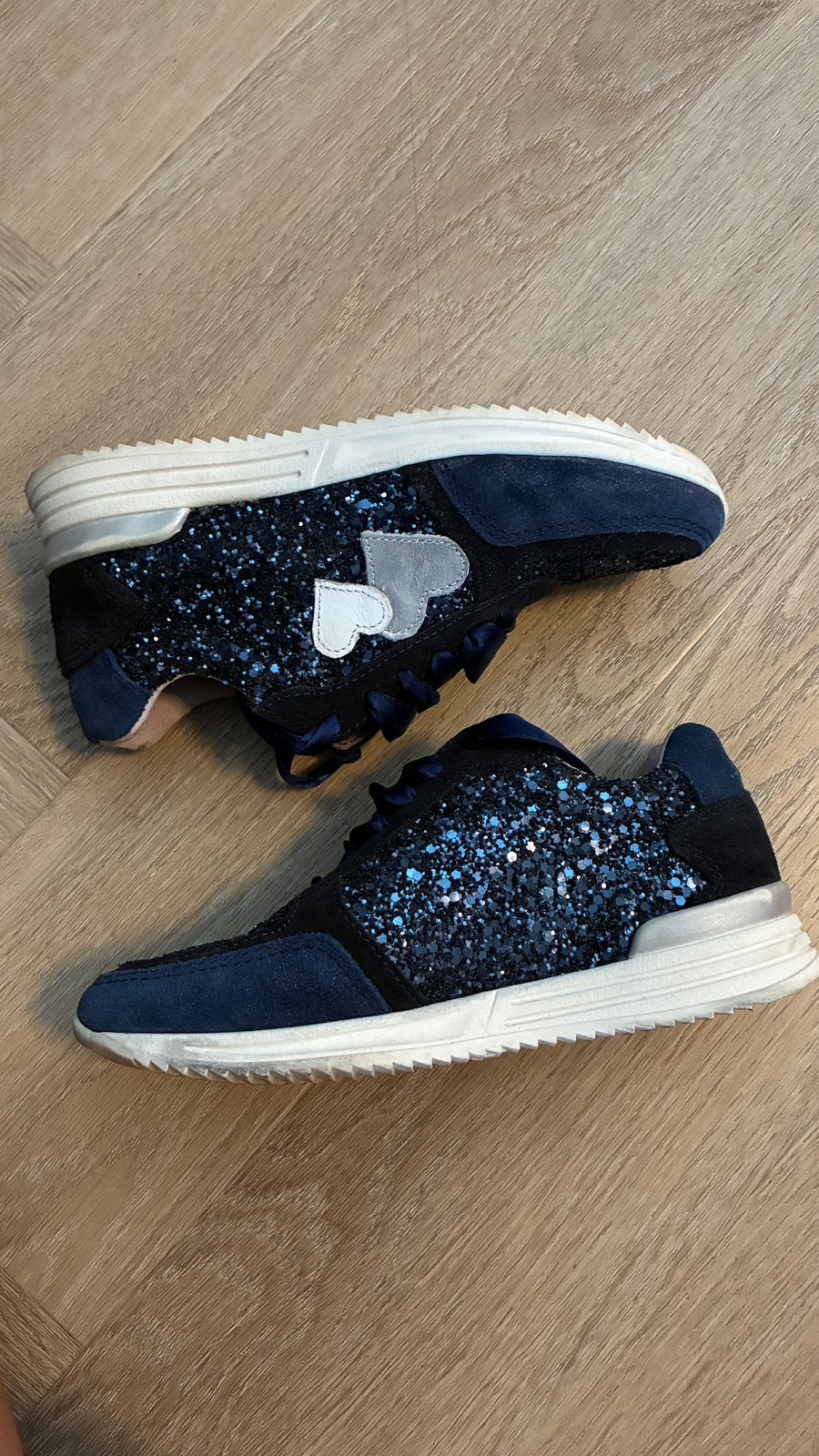 Le Chic meisjes sneakers maat 29, Meisje, Schoenen, Ophalen of Verzenden, Zo goed als nieuw