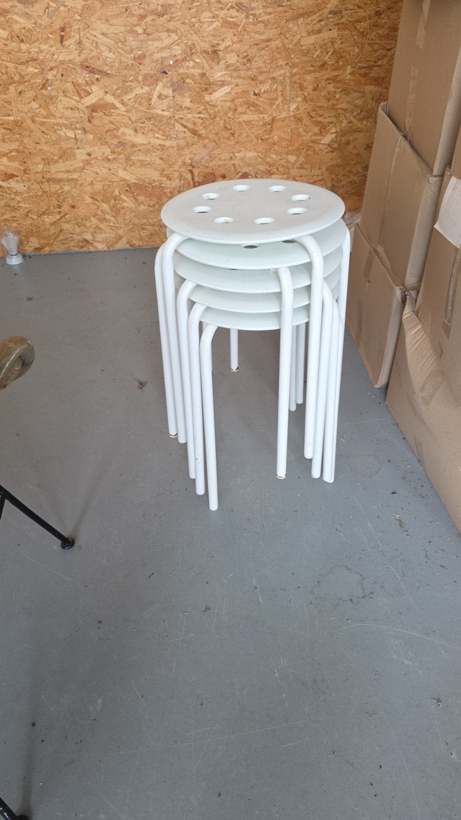Set van 5 witte krukjes - stapelbaar, Ophalen of Verzenden, Gebruikt, Hout